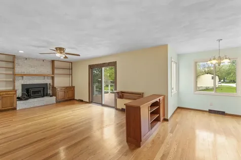 910 Juanita Avenue Cedar Falls IA 50613