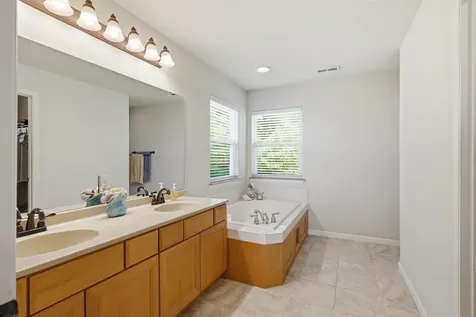 2821 Covey Court Cedar Falls IA 50613