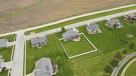 810 Highlands Street Denver IA 50622