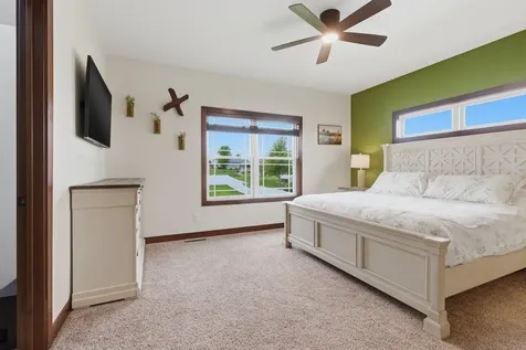 810 Highlands Street Denver IA 50622