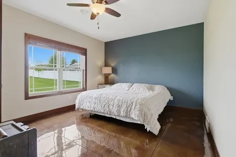 810 Highlands Street Denver IA 50622