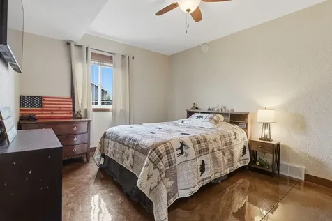 810 Highlands Street Denver IA 50622