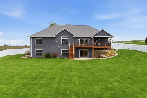 810 Highlands Street Denver IA 50622