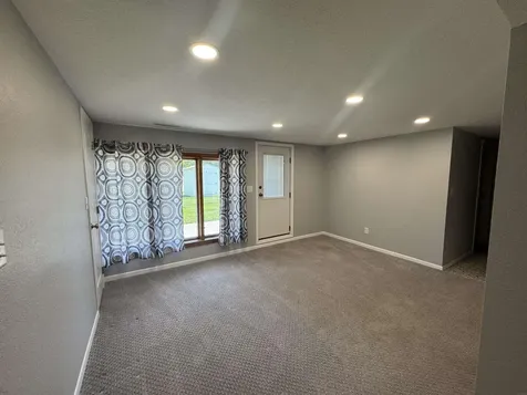 254 S Maple Avenue New Hampton IA 50659