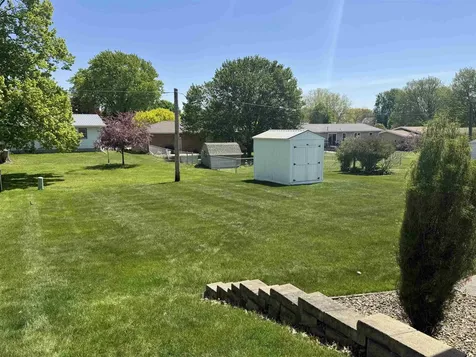 254 S Maple Avenue New Hampton IA 50659