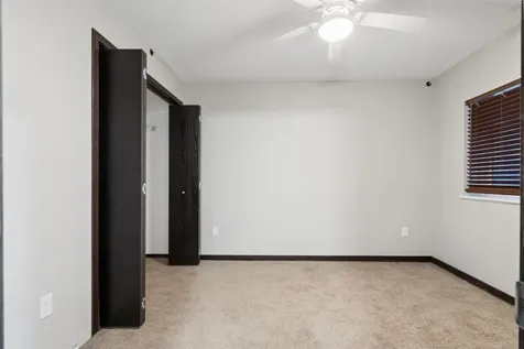 1226 SE 1st Street Waverly IA 50677