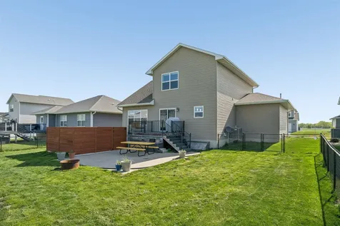 1226 SE 1st Street Waverly IA 50677