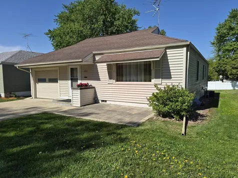 404 7th Avenue SE Oelwein IA 50662