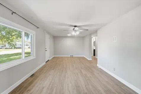 2307 14th Avenue Eldora IA 50627