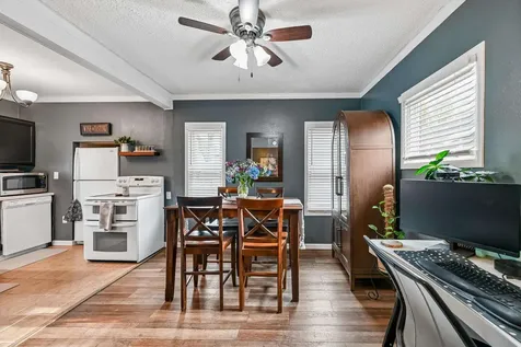 921 NW H Avenue Cedar Rapids IA 52405