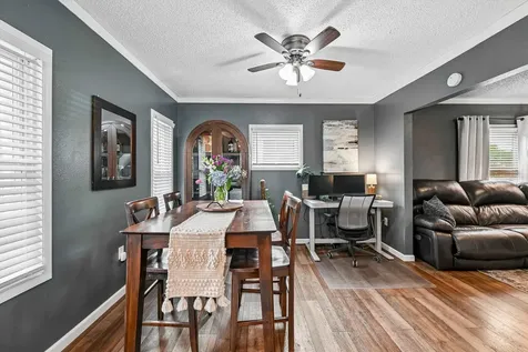 921 NW H Avenue Cedar Rapids IA 52405