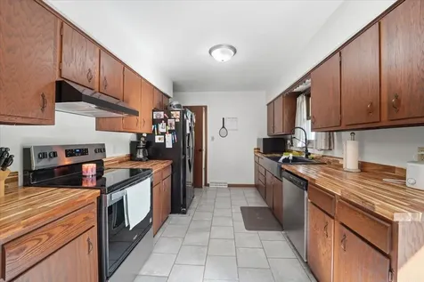 1416 Hillcrest Drive Waverly IA 50677