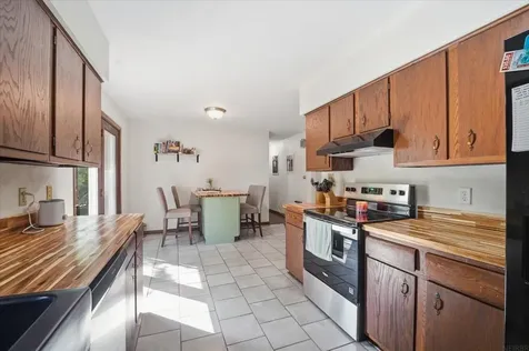 1416 Hillcrest Drive Waverly IA 50677
