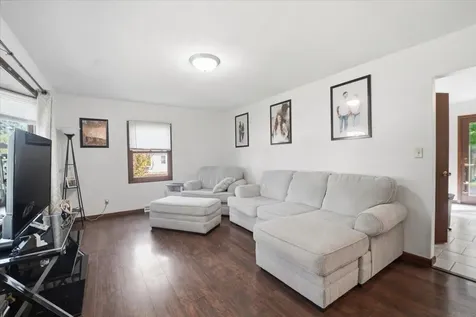 1416 Hillcrest Drive Waverly IA 50677