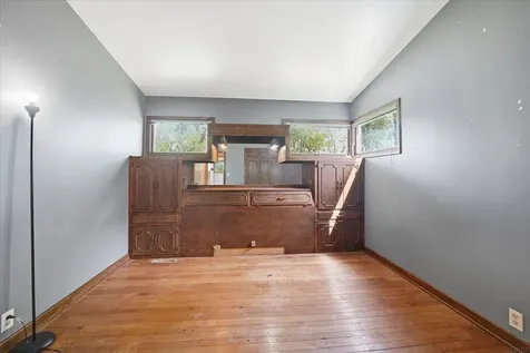 3137 Hammond Avenue Waterloo IA 50702