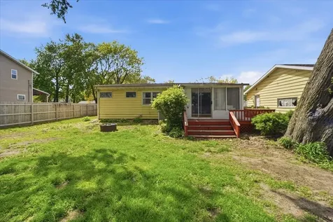3137 Hammond Avenue Waterloo IA 50702