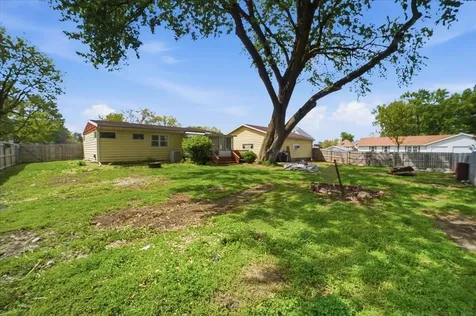 3137 Hammond Avenue Waterloo IA 50702