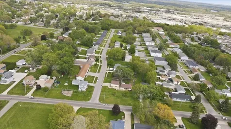 3137 Hammond Avenue Waterloo IA 50702