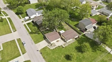 3137 Hammond Avenue Waterloo IA 50702