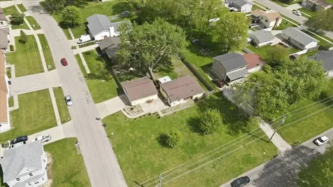 3137 Hammond Avenue Waterloo IA 50702