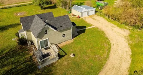 2405 II Avenue Toledo IA 52342