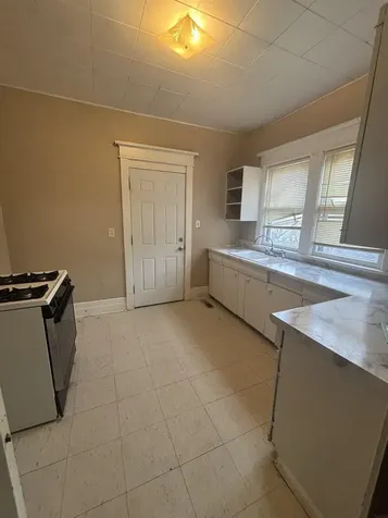 821 W Mullan Avenue Waterloo IA 50701