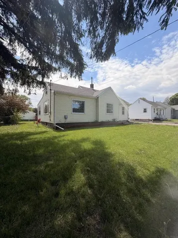 922 E Mitchell Avenue Waterloo IA 50702