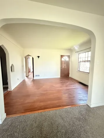 922 E Mitchell Avenue Waterloo IA 50702