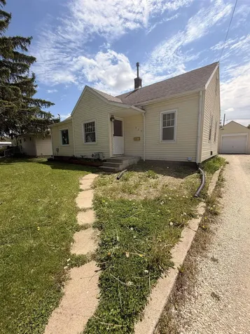 922 E Mitchell Avenue Waterloo IA 50702