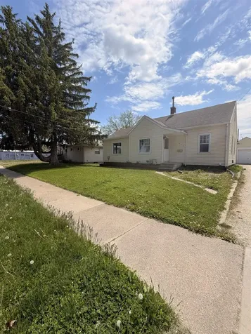 922 E Mitchell Avenue Waterloo IA 50702