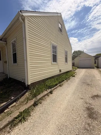922 E Mitchell Avenue Waterloo IA 50702