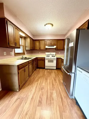1570 Bowers Street Waterloo IA 50707