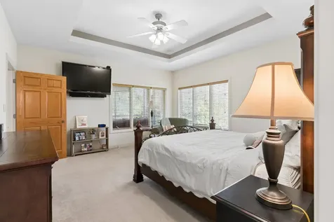 1005 Ashbury Circle Waverly IA 50677