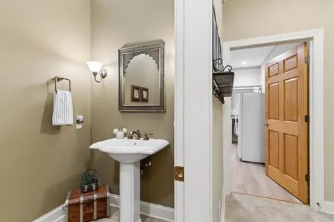 1005 Ashbury Circle Waverly IA 50677