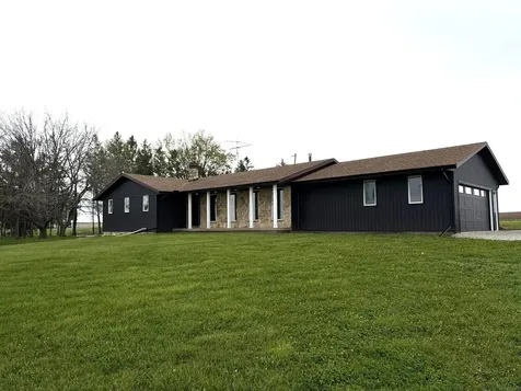 329 Wren Avenue Ackley IA 50601