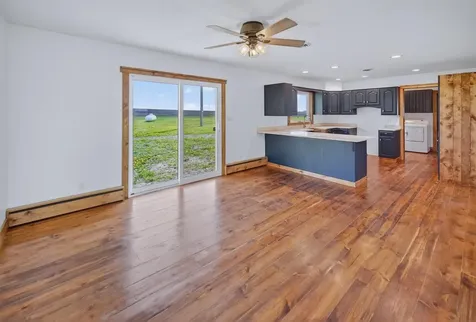 329 Wren Avenue Ackley IA 50601