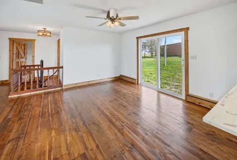 329 Wren Avenue Ackley IA 50601