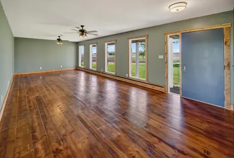 329 Wren Avenue Ackley IA 50601