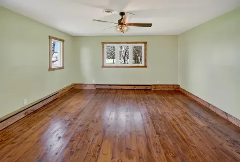 329 Wren Avenue Ackley IA 50601