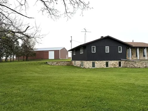 329 Wren Avenue Ackley IA 50601