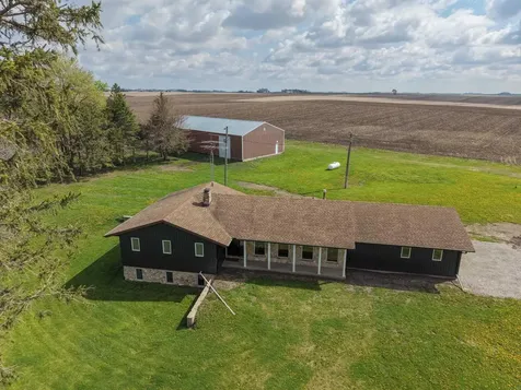 329 Wren Avenue Ackley IA 50601