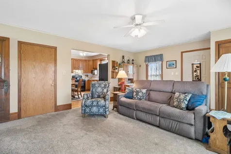 5736 Hammond Avenue Waterloo IA 50701