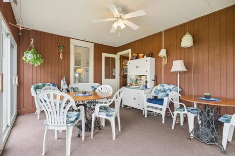 5736 Hammond Avenue Waterloo IA 50701