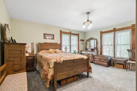 5736 Hammond Avenue Waterloo IA 50701
