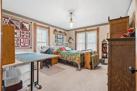 5736 Hammond Avenue Waterloo IA 50701