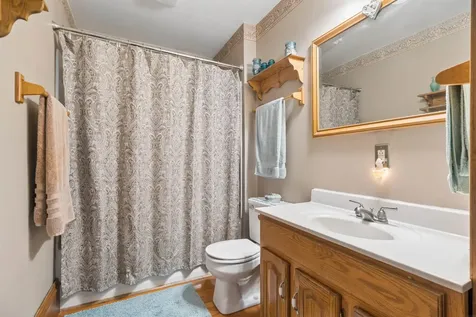 5736 Hammond Avenue Waterloo IA 50701