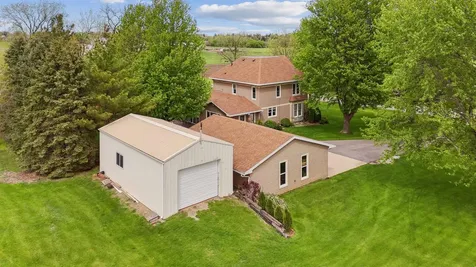 5736 Hammond Avenue Waterloo IA 50701
