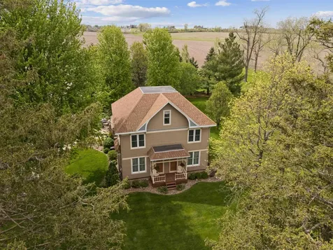 5736 Hammond Avenue Waterloo IA 50701