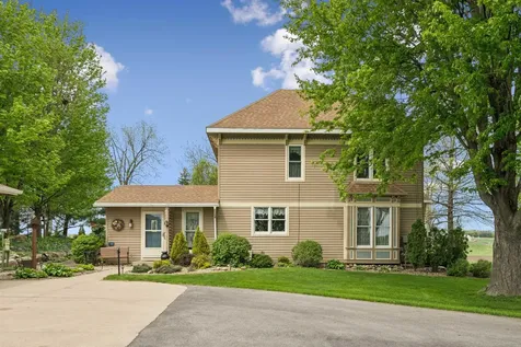 5736 Hammond Avenue Waterloo IA 50701
