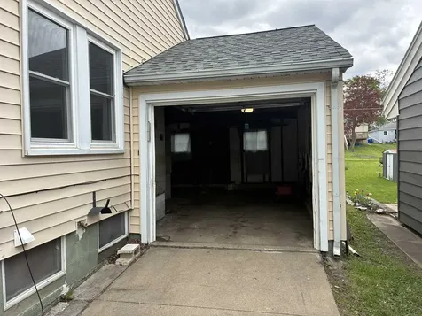 219 SE 6th Avenue Oelwein IA 50662